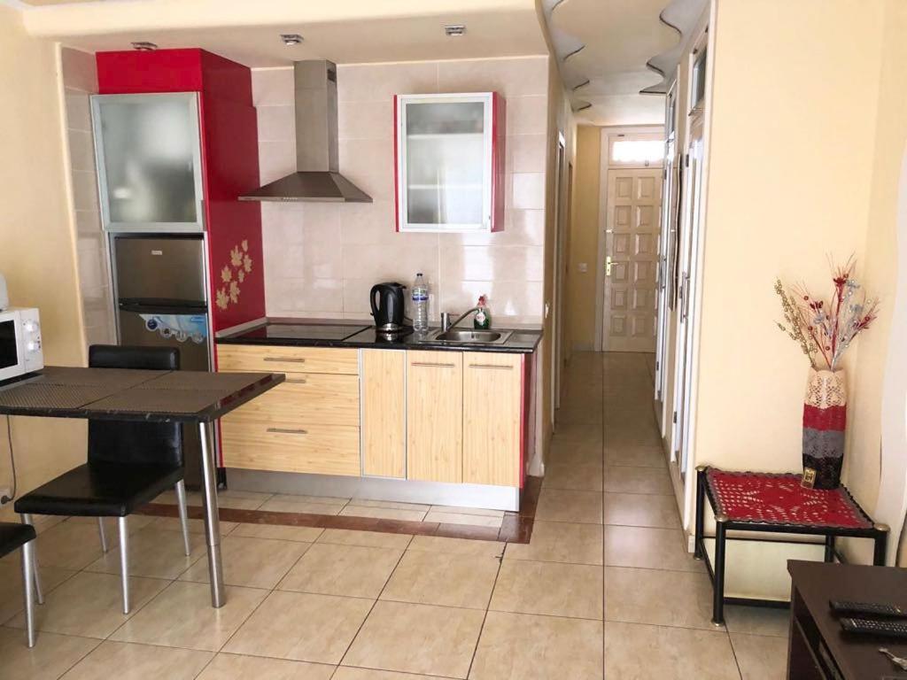 Cozy Apartment Close To Fanabe Beach, Tenerife Costa Adeje  Eksteriør bilde